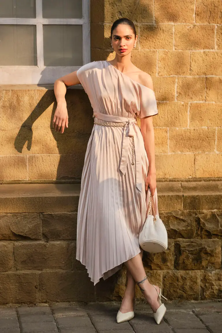 S26P2DRSTN_CHAMPAGNE_1